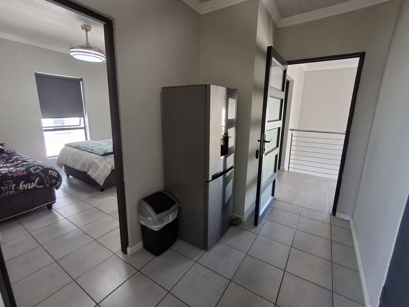 5 Bedroom Property for Sale in Sandy Point Western Cape